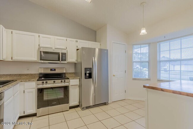 Foto del edificio - 7760 Allspice Cir W