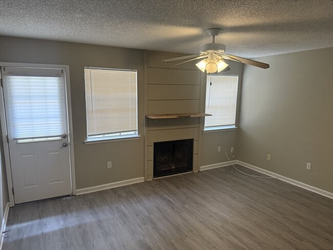 Photo - 820 Meadow Glen Ave Apartment