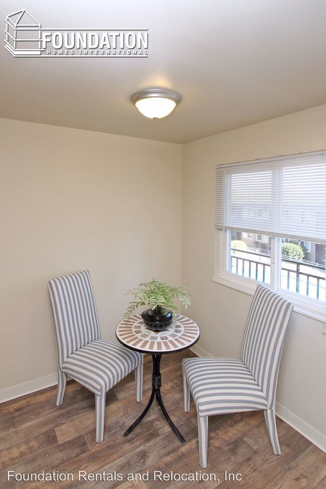 Building Photo - 777 Meadowsweet Dr