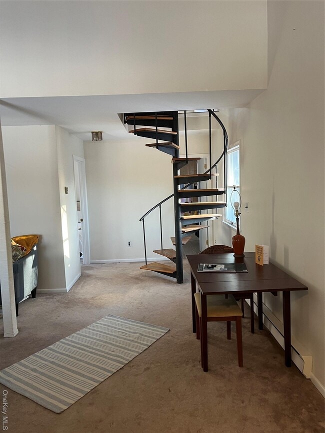 Building Photo - 8 Sunset Dr