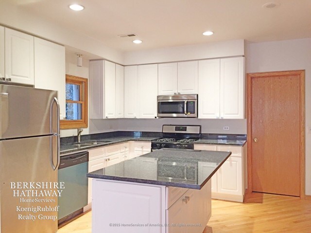 Building Photo - 2340 N Greenview Ave