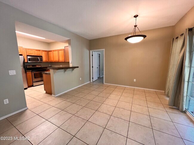 Building Photo - 1500 E Pusch Wilderness Dr