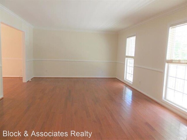 Building Photo - 5 br, 2.5 bath House - 104 Hanahan Ct.