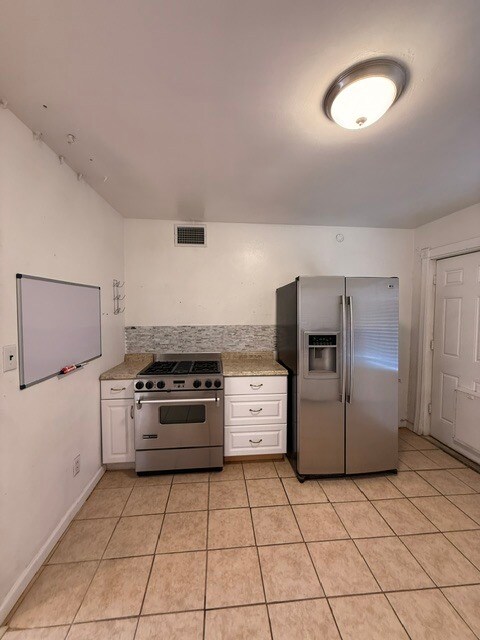 Building Photo - 1150 N Magnolia Ave