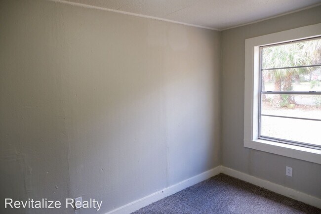 Building Photo - 3 br, 2 bath House - 402 Ogden Ave