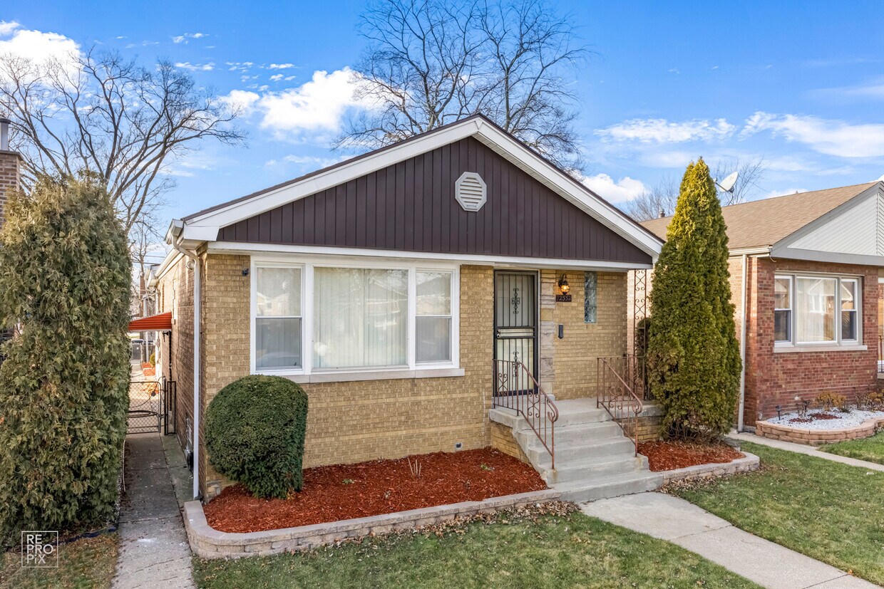 Primary Photo - 12552 S Harvard Ave