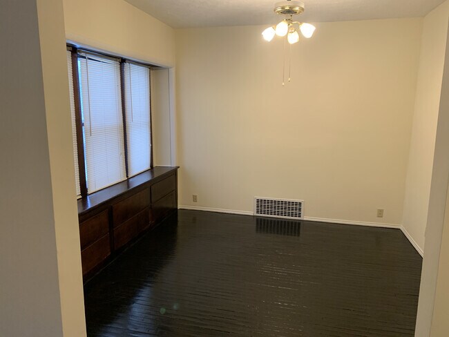 Foto del edificio - 319 Wildwood Ave