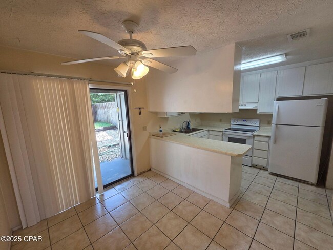 Building Photo - 7320 Chipewa St