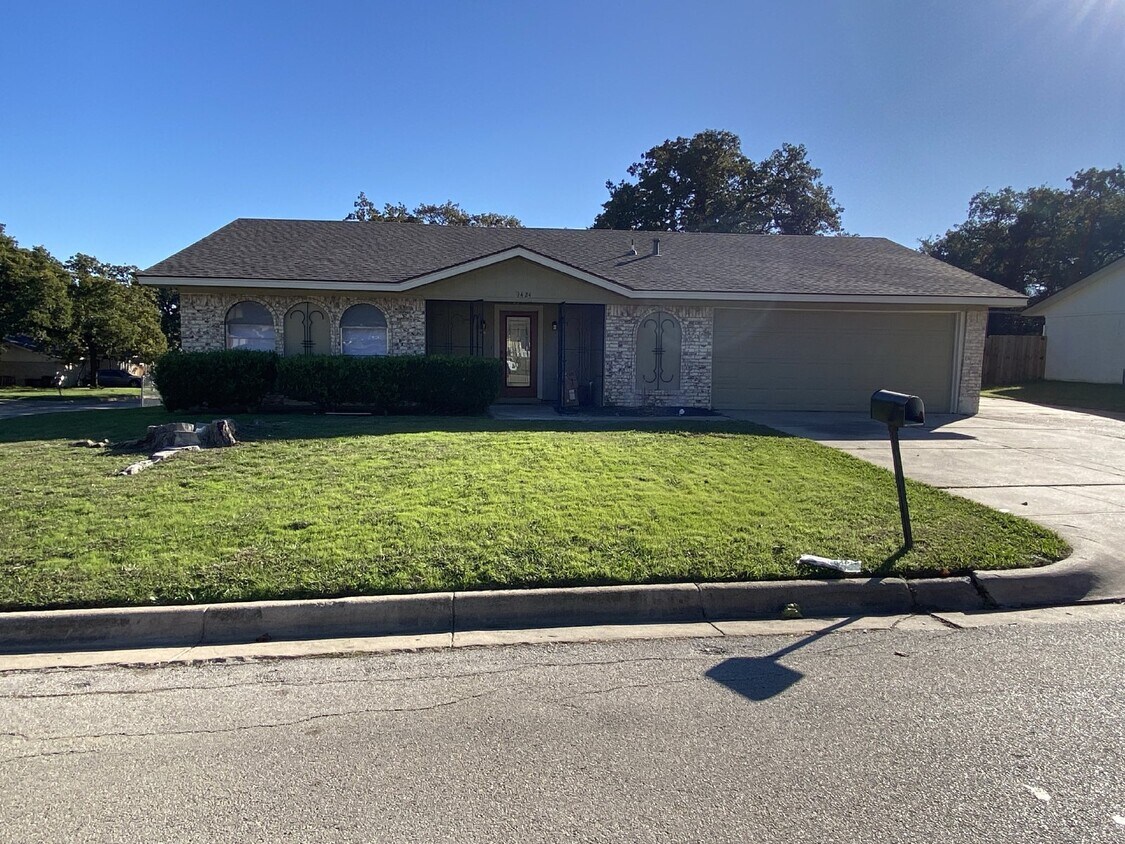 Charming and updated 3bedroom, 2bathroom... Apartment for Rent in