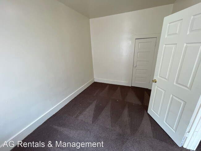 Building Photo - 2 br, 1.5 bath House - 1402 3rd St