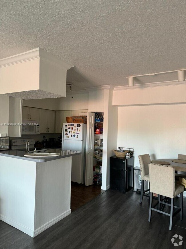 The Marquesa Condominium Apartments for Rent Pembroke Pines, FL 33