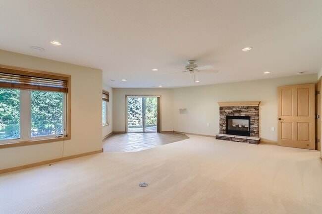 Building Photo - 10710 Crestridge Dr, Minnetonka, MN, 55305