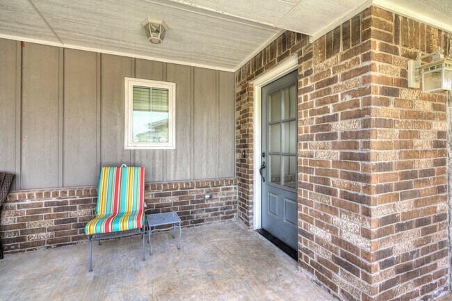 Building Photo - 8932 SW 55th Street