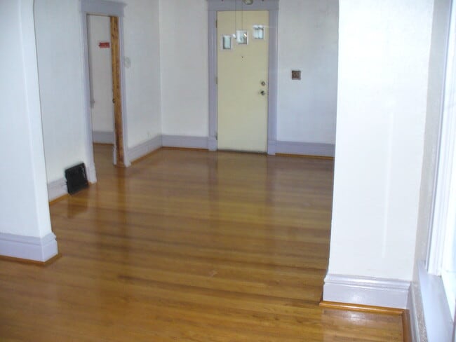 Building Photo - 1629 12th Ave