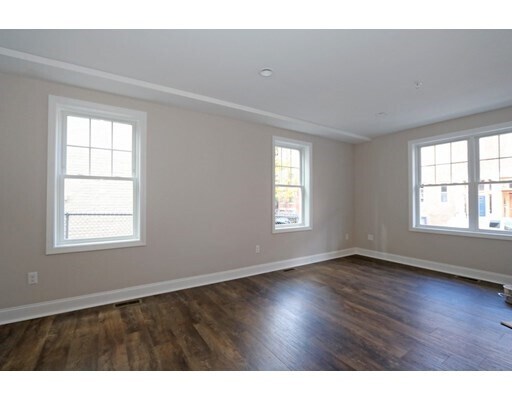 Building Photo - 60 Holworthy St