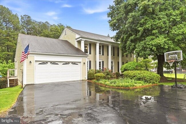 Building Photo - 911 Riva Ridge Dr