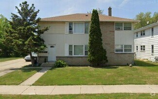 Building Photo - 3610 10th Ave