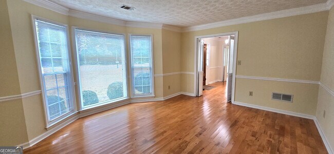 Foto del edificio - 5280 W Jones Bridge Rd