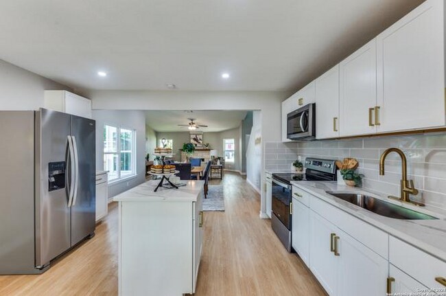 Building Photo - 9574 Autumn Shade