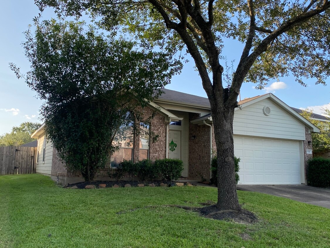 Foto principal - 3110 Myrtle Ranch Dr