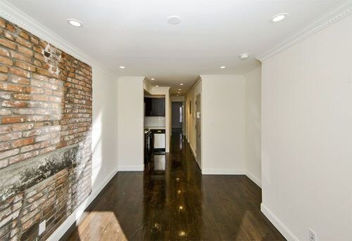 Foto del edificio - 449 W 19th St