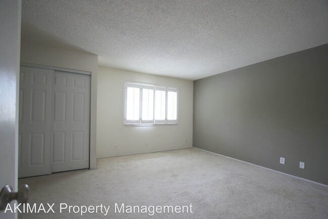 Building Photo - 6100 Shadow Ln