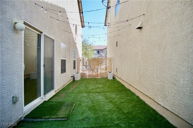 Building Photo - 7251 Forefather St