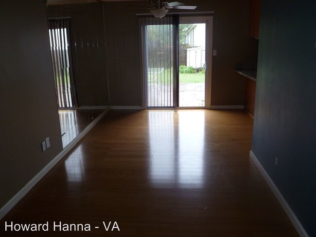 Building Photo - 3 br, 1.5 bath House - 3560 Windmill Drive