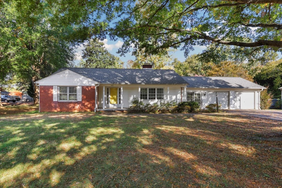 Primary Photo - 3766 Clemmons Rd