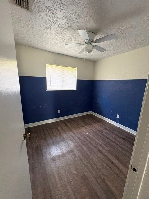 Foto del edificio - 3310 Ashwyne Ct