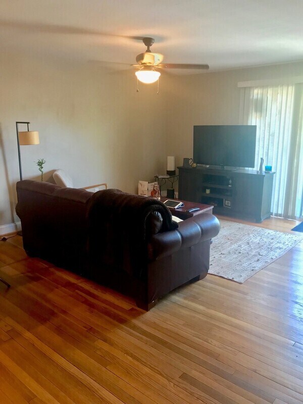 Foto del edificio - 2100 Grove Ave