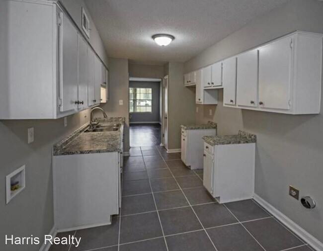 Building Photo - 2 br, 2 bath House - 4406 Wooddale Avenue