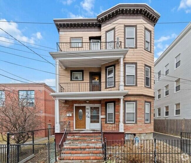 Building Photo - 154 Glen St