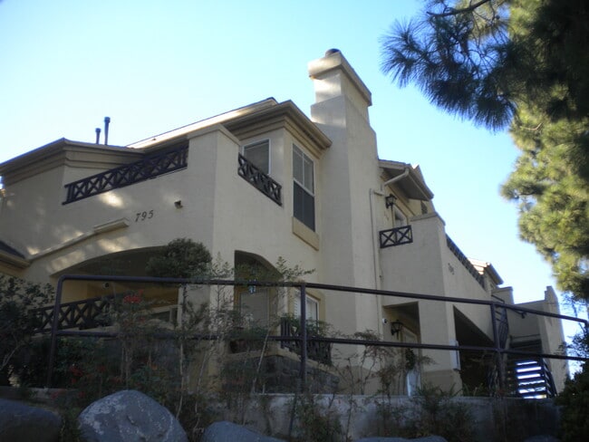 Foto del edificio - 795 Brookstone Rd