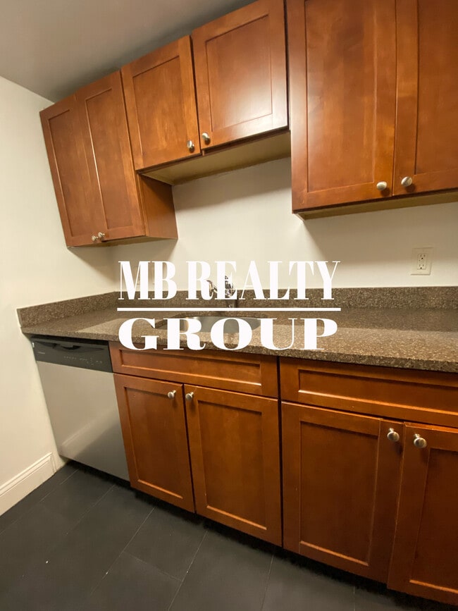 Building Photo - 772 Columbus Ave