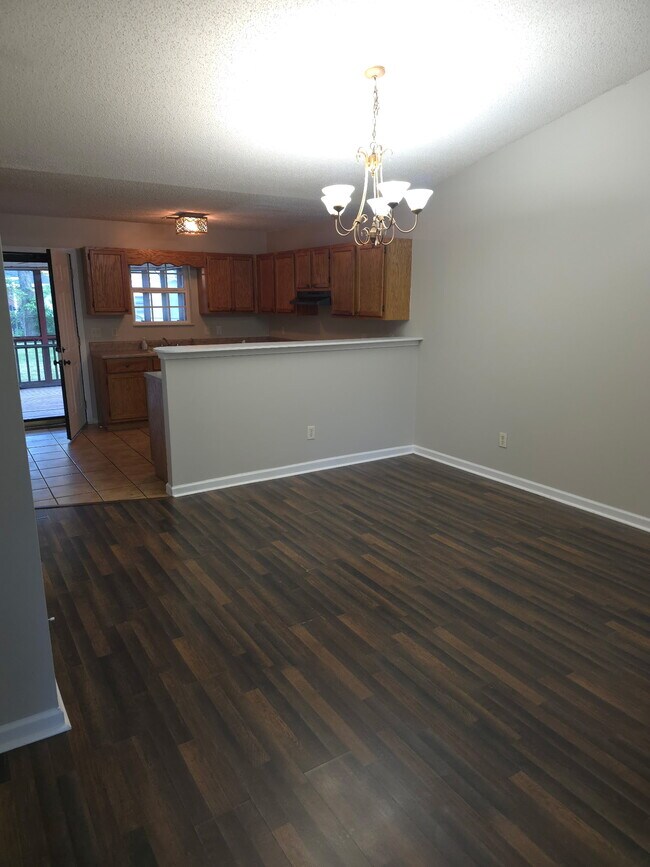 Comedor - 234 Clifton St