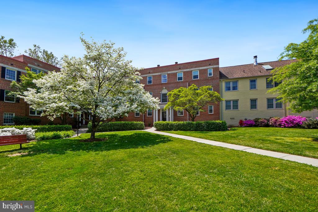 Foto principal - 2222 Washington Ave