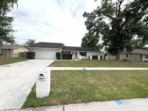 Building Photo - 1207 Sandalwood Dr