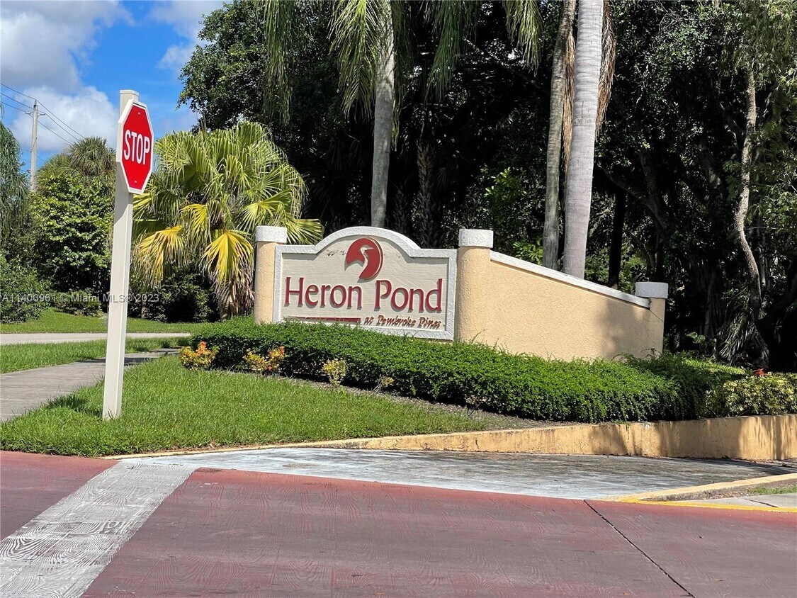 Foto principal - 356 SW 83rd Way