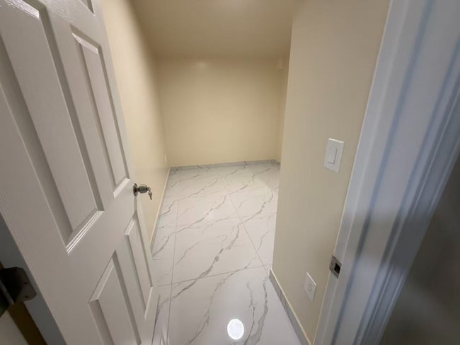 Building Photo - 1676 Hoonipo St