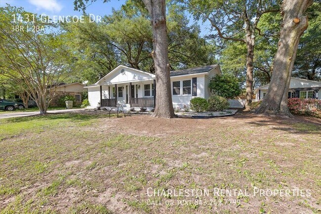 Building Photo - 1431 Glencoe Dr