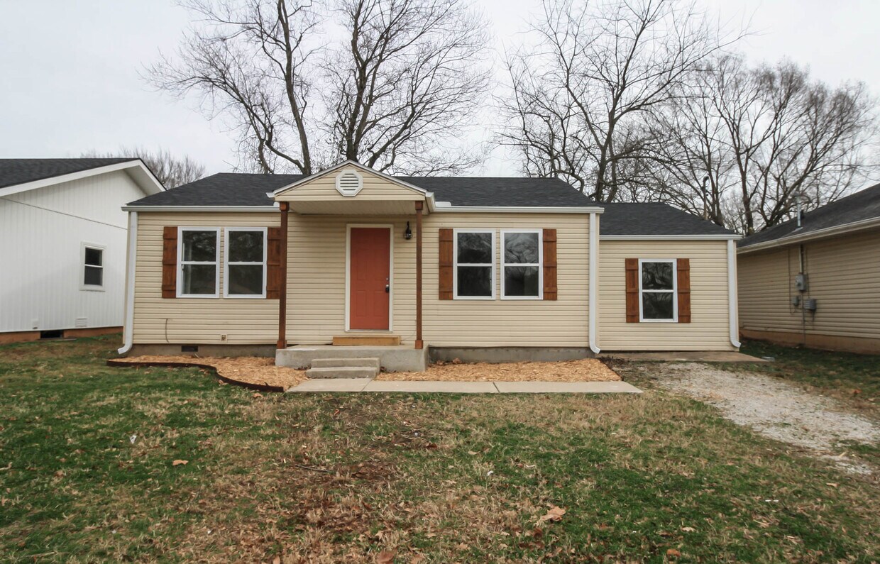 1044 S Hillcrest Ave, Springfield, MO 65802 House Rental in