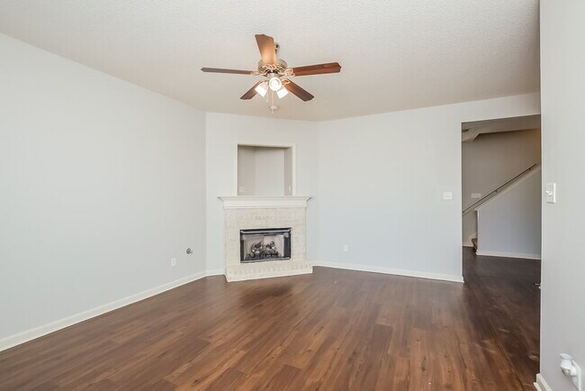 Foto del edificio - 8725 Macon Rd
