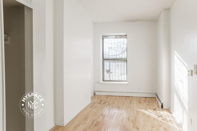 Building Photo - 75 Steuben St