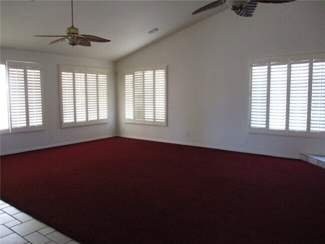 Building Photo - 2902 Desert Vista Dr