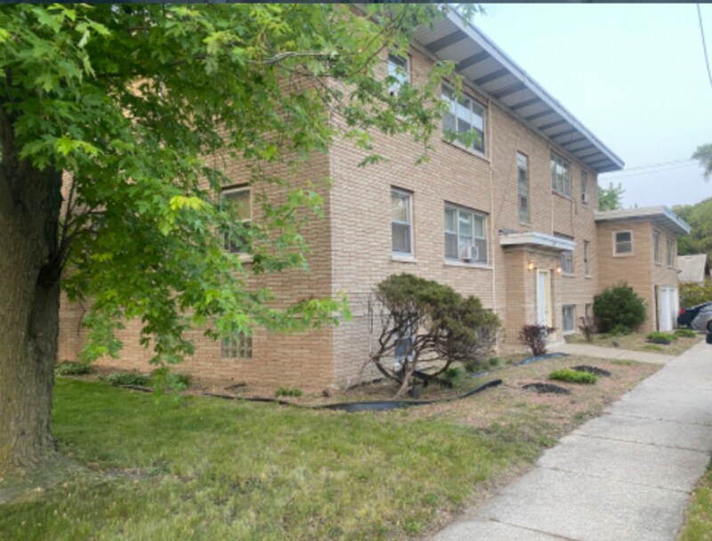 Primary Photo - 1069 Burnham Ave
