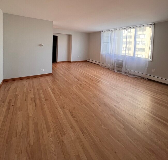 Foto del edificio - 6325 N Sheridan Rd