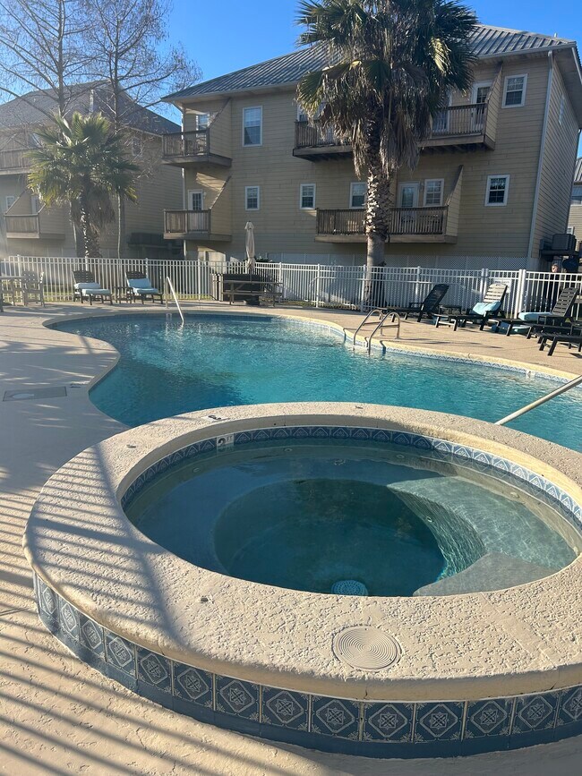 Foto del edificio - 4 Yacht Club Dr