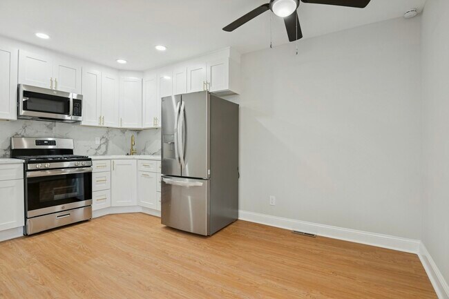 Foto del edificio - 527 Homestead Rd