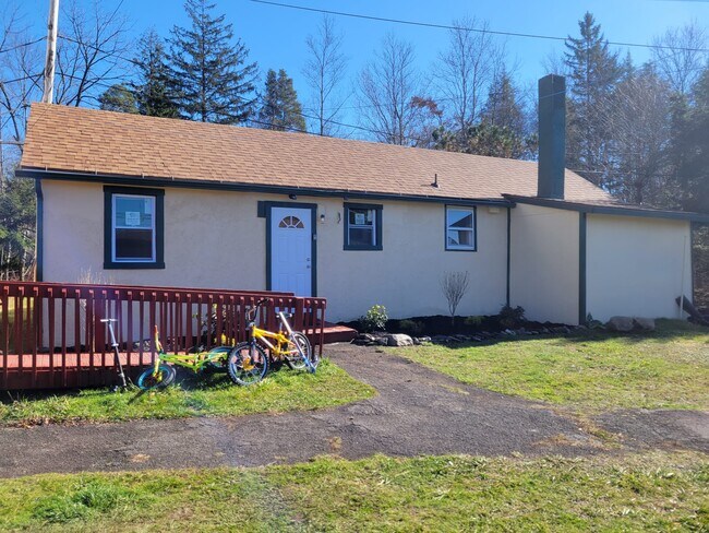 Building Photo - 35 Keystone Rd